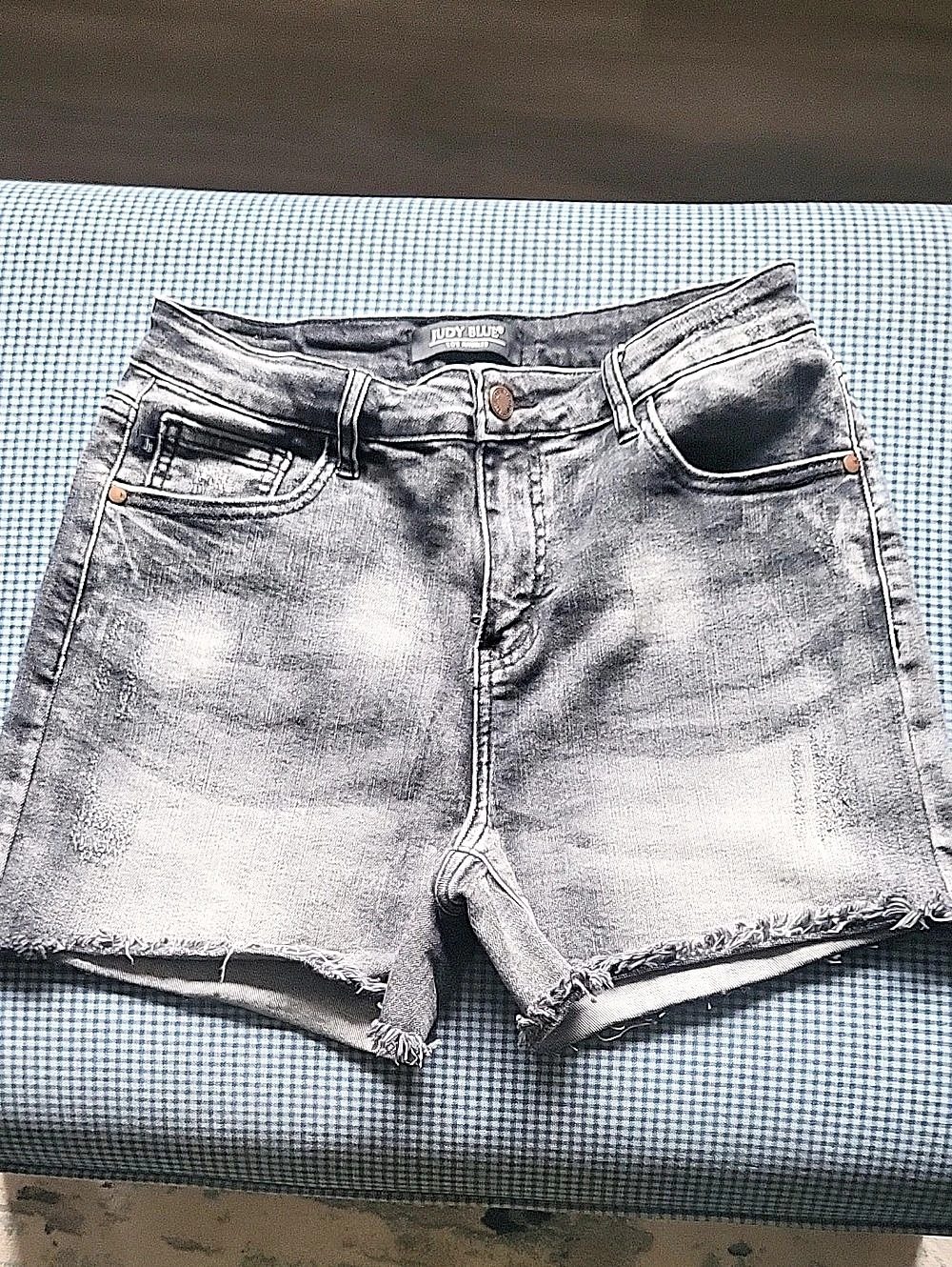 Judy Blue Distressed Black/Gray Jean Shorts, Size Large